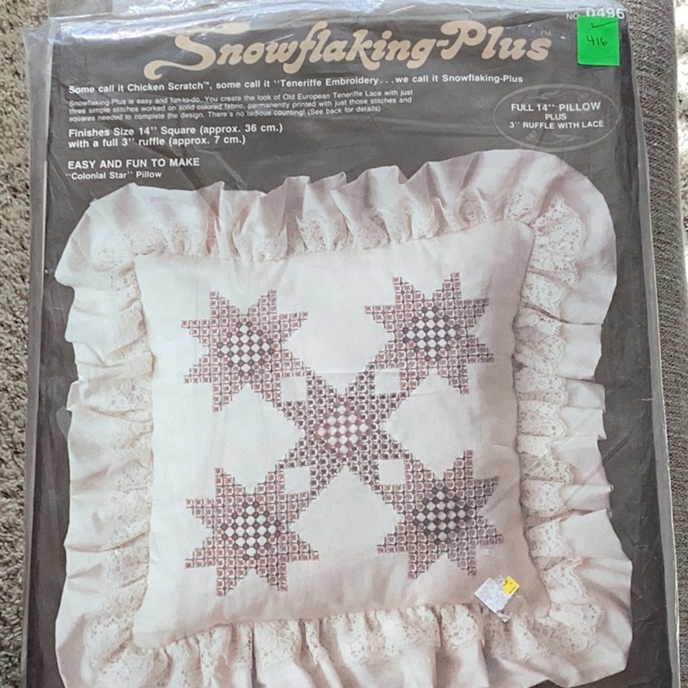 Vintage Snowflaking Plus Colonial Star Pillow Kit #416